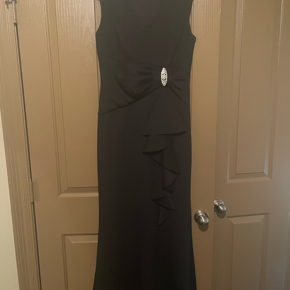 Elegant Black Sleeveless Dress